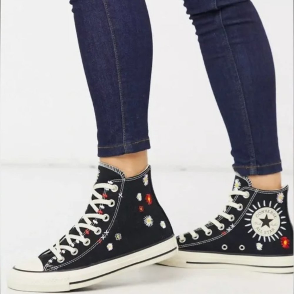 Converse Embroidered Floral Chuck Taylor All Star Black High Top Canvas Shoe 8 - Picture 1 of 8